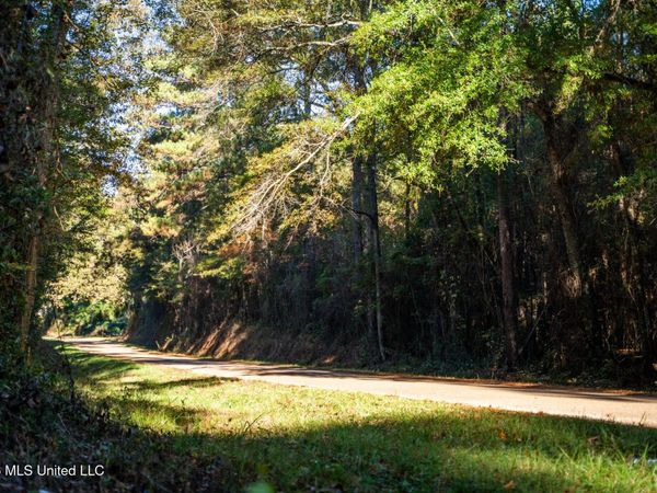 Sandflat Road, Meridian, MS 39301