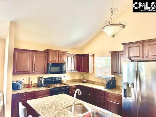 102 Driftwood Avenue  Photo 5