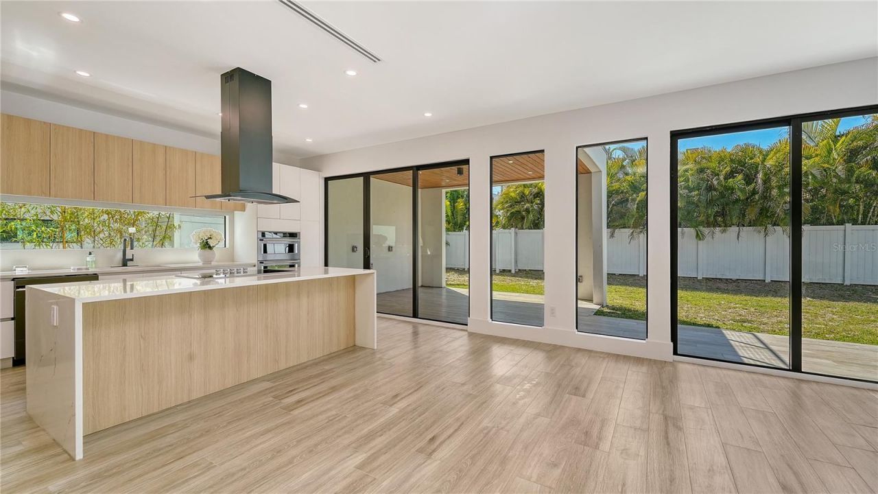 1730 Wisconsin Lane, Sarasota, FL 34239 Photo