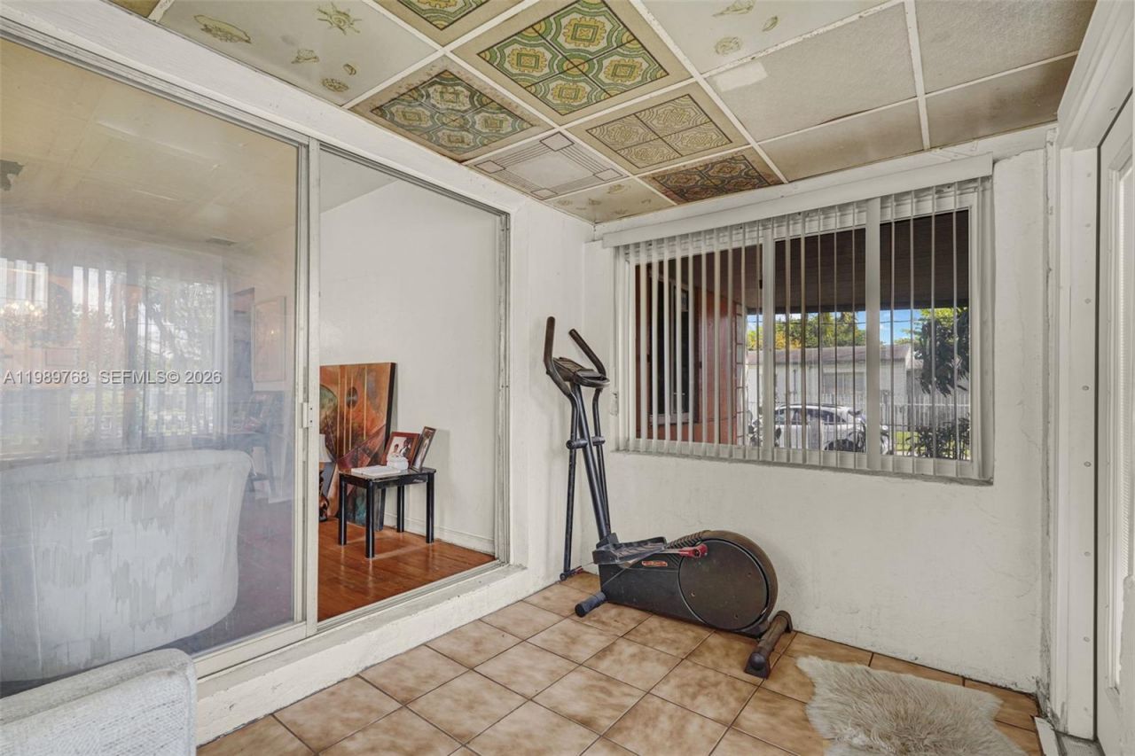 1451 NW 43rd St, Miami, FL 33142 Photo