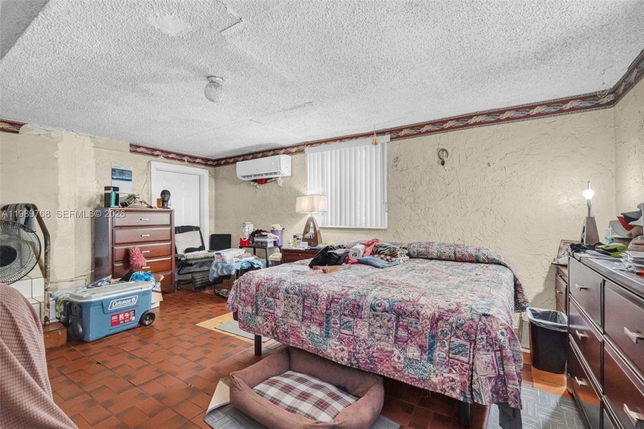 1451 NW 43rd St , Miami, FL 33142 Photo