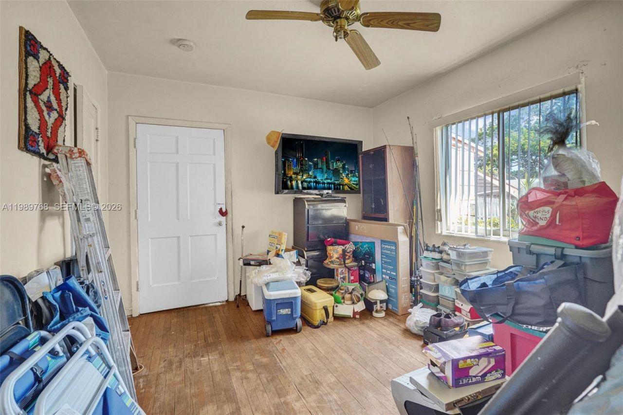 1451 NW 43rd St, Miami, FL 33142 Photo