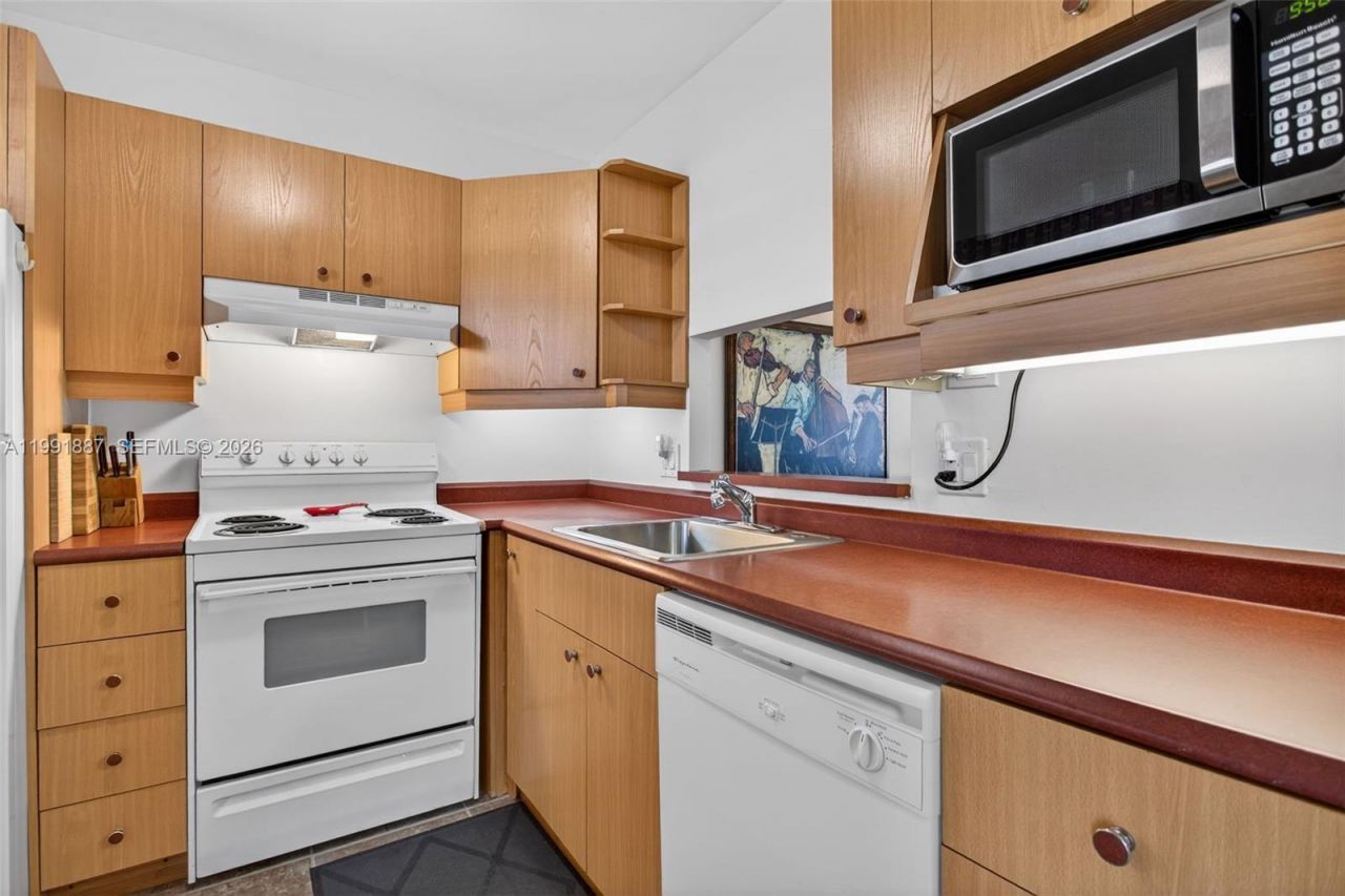 4299 NW 16th St, Unit 310, Lauderhill, FL 33313 Photo