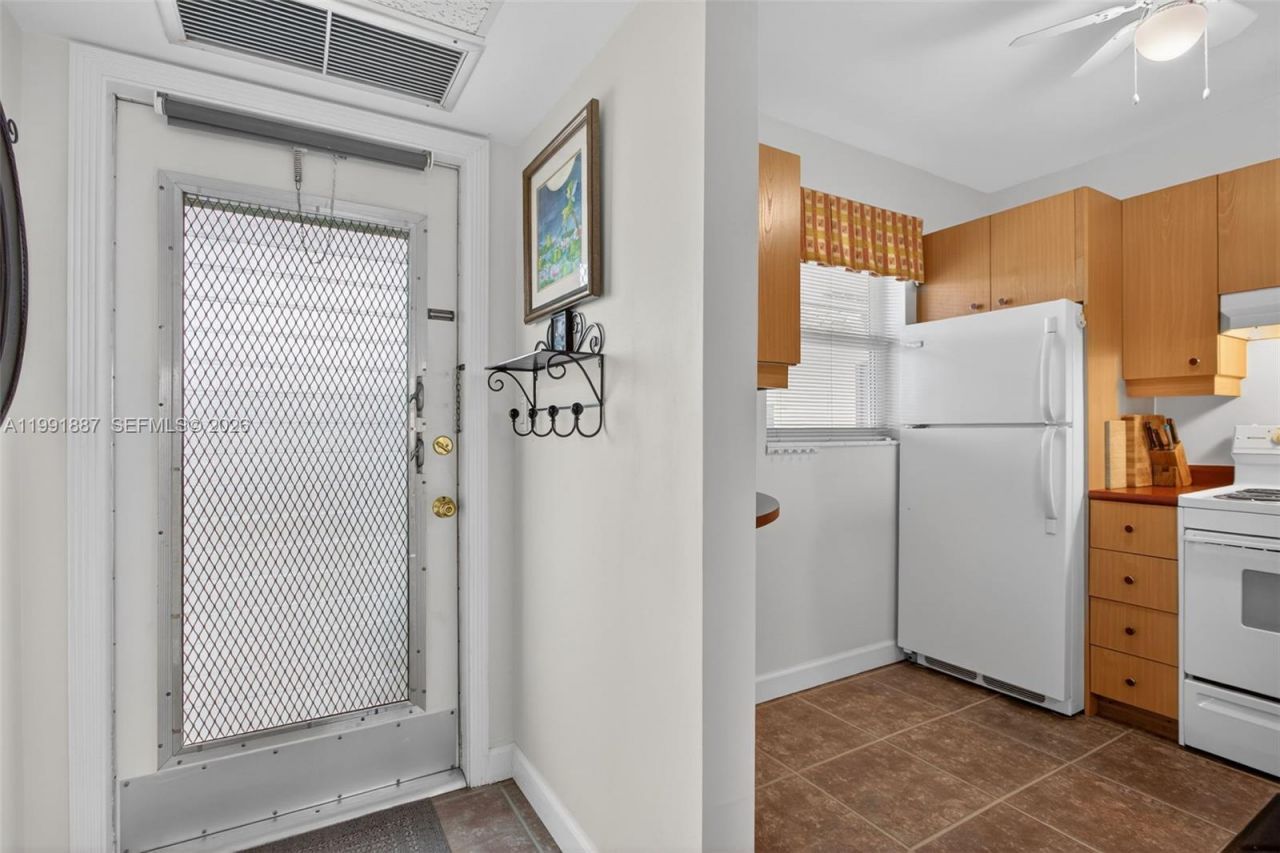 4299 NW 16th St, Unit 310, Lauderhill, FL 33313 Photo