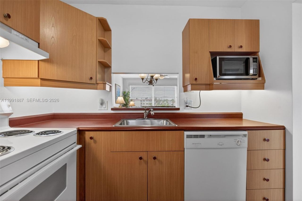 4299 NW 16th St, Unit 310, Lauderhill, FL 33313 Photo