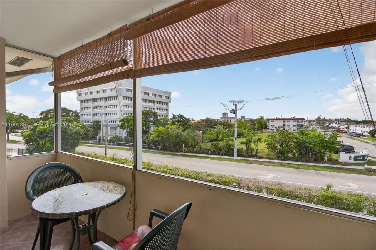 4299 NW 16th St, Unit 310, Lauderhill, FL 33313 Photo