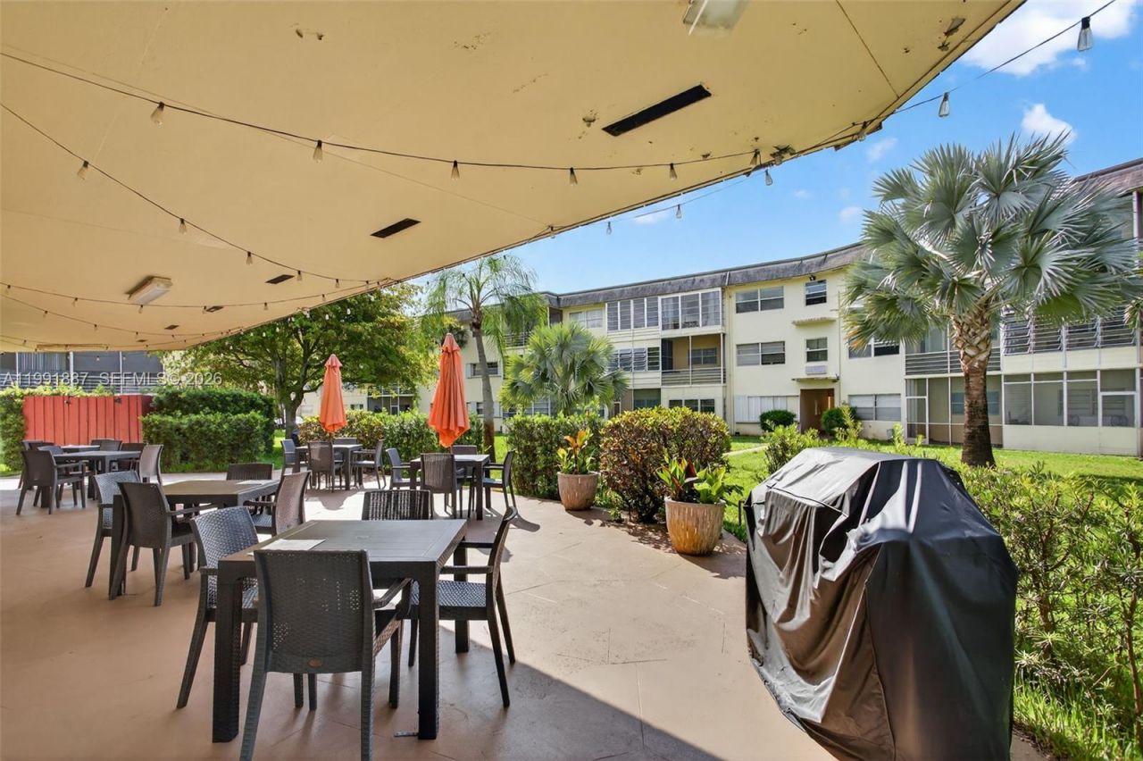 4299 NW 16th St, Unit 310, Lauderhill, FL 33313 Photo