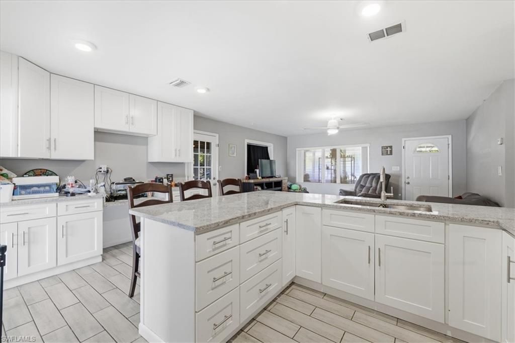 102 Crescent Lake Dr, North Fort Myers, FL 33917 Photo
