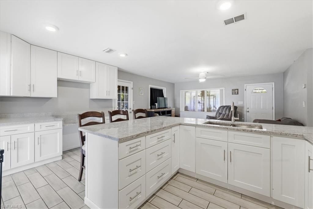 102 Crescent Lake Dr, North Fort Myers, FL 33917 Photo