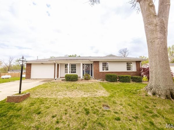 18810 Spruce Street, Carlyle, IL 62231