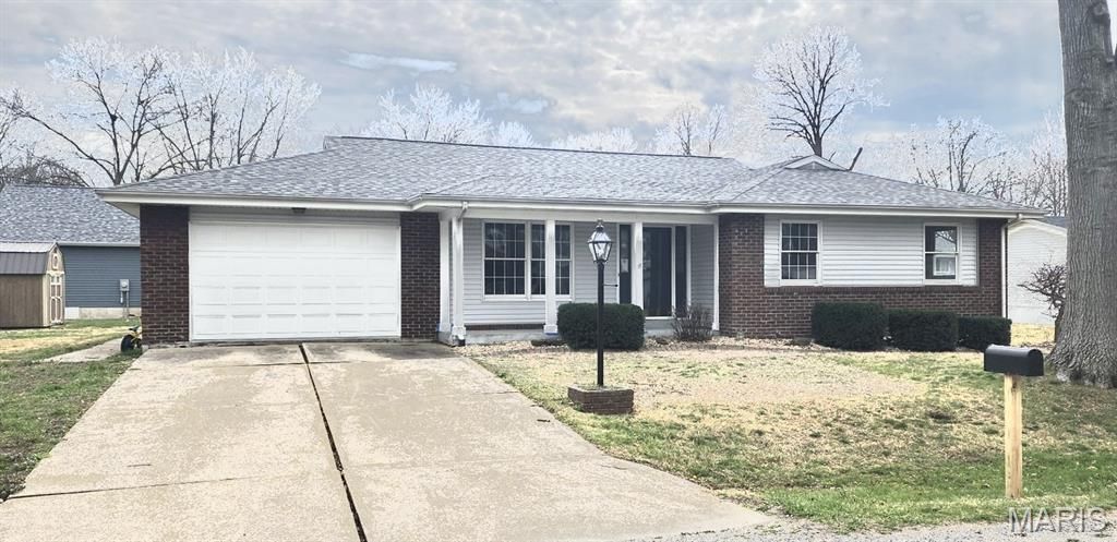 18810 Spruce Street , Carlyle, IL 62231 Main Photo