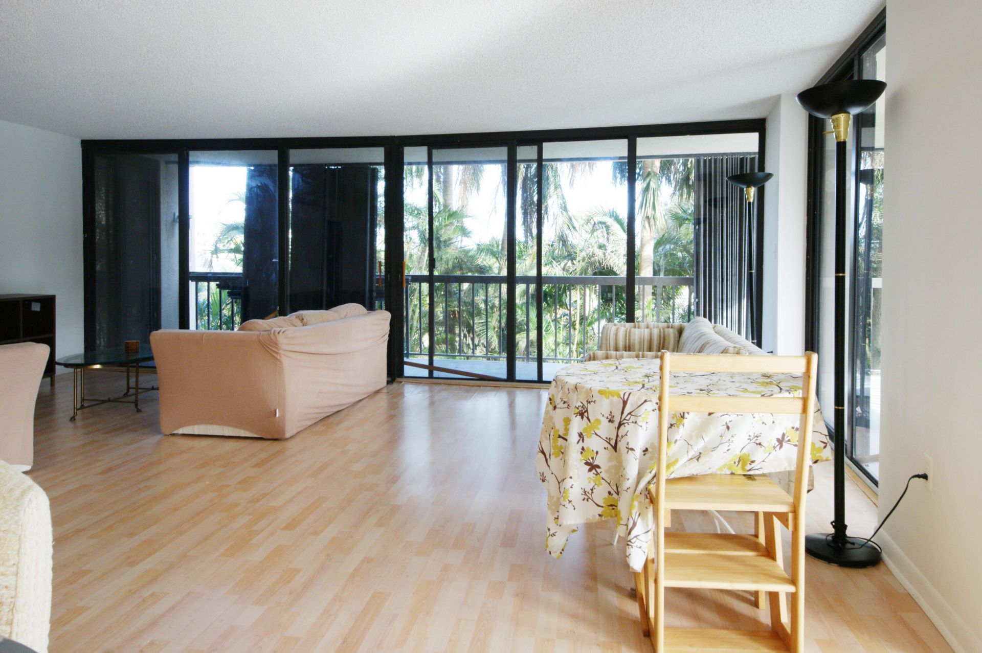 2450 Presidential Way, Unit 208, West Palm Beach, FL 33401 Photo