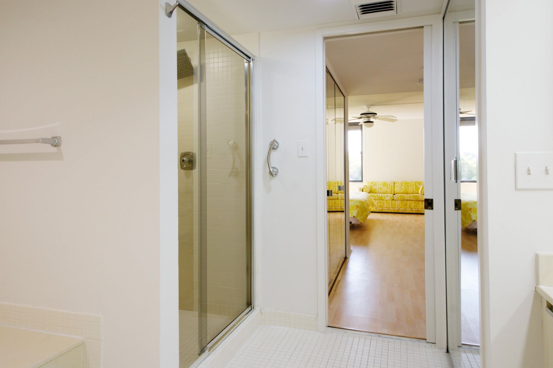 2450 Presidential Way, Unit 208, West Palm Beach, FL 33401 Photo