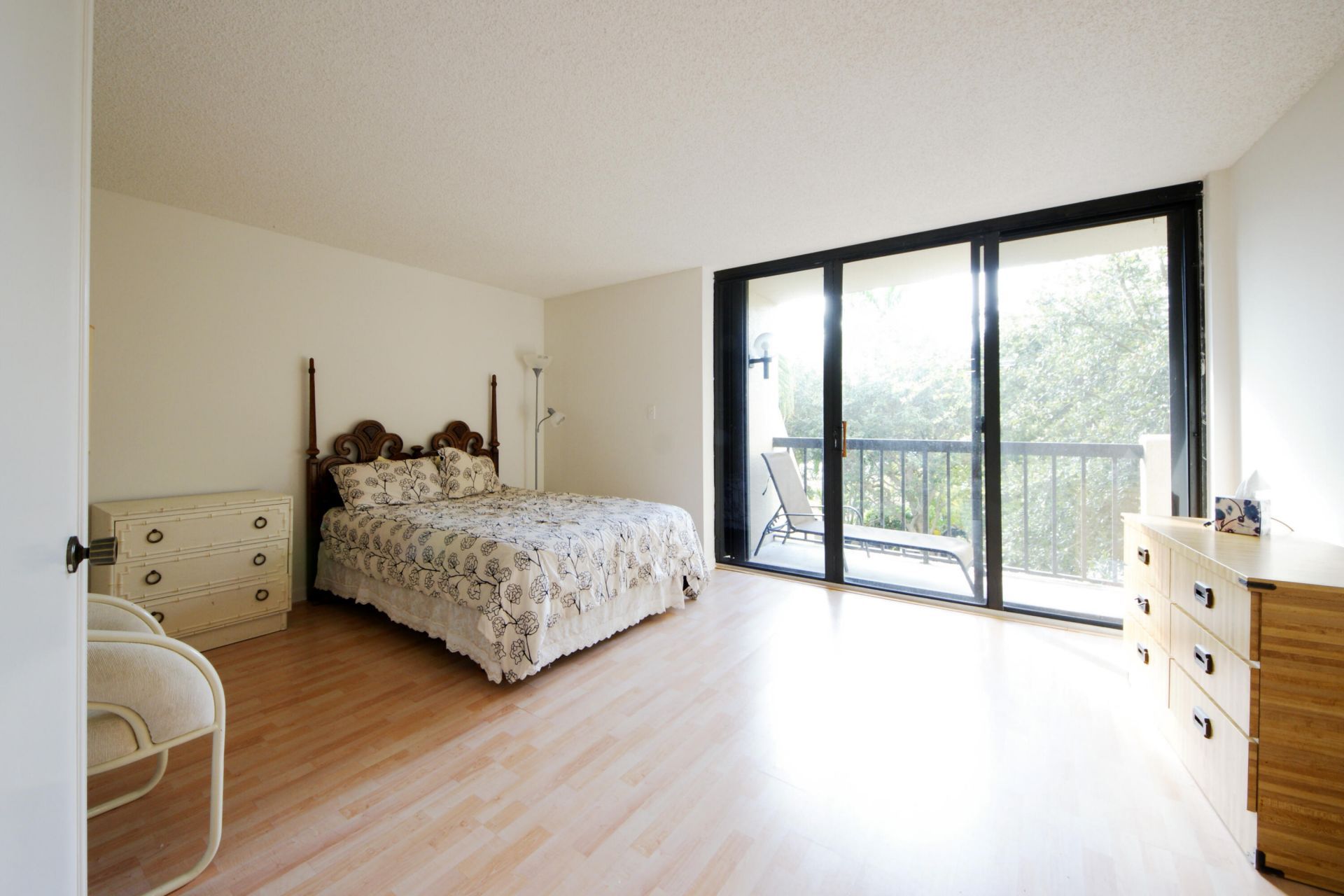 2450 Presidential Way, Unit 208, West Palm Beach, FL 33401 Photo