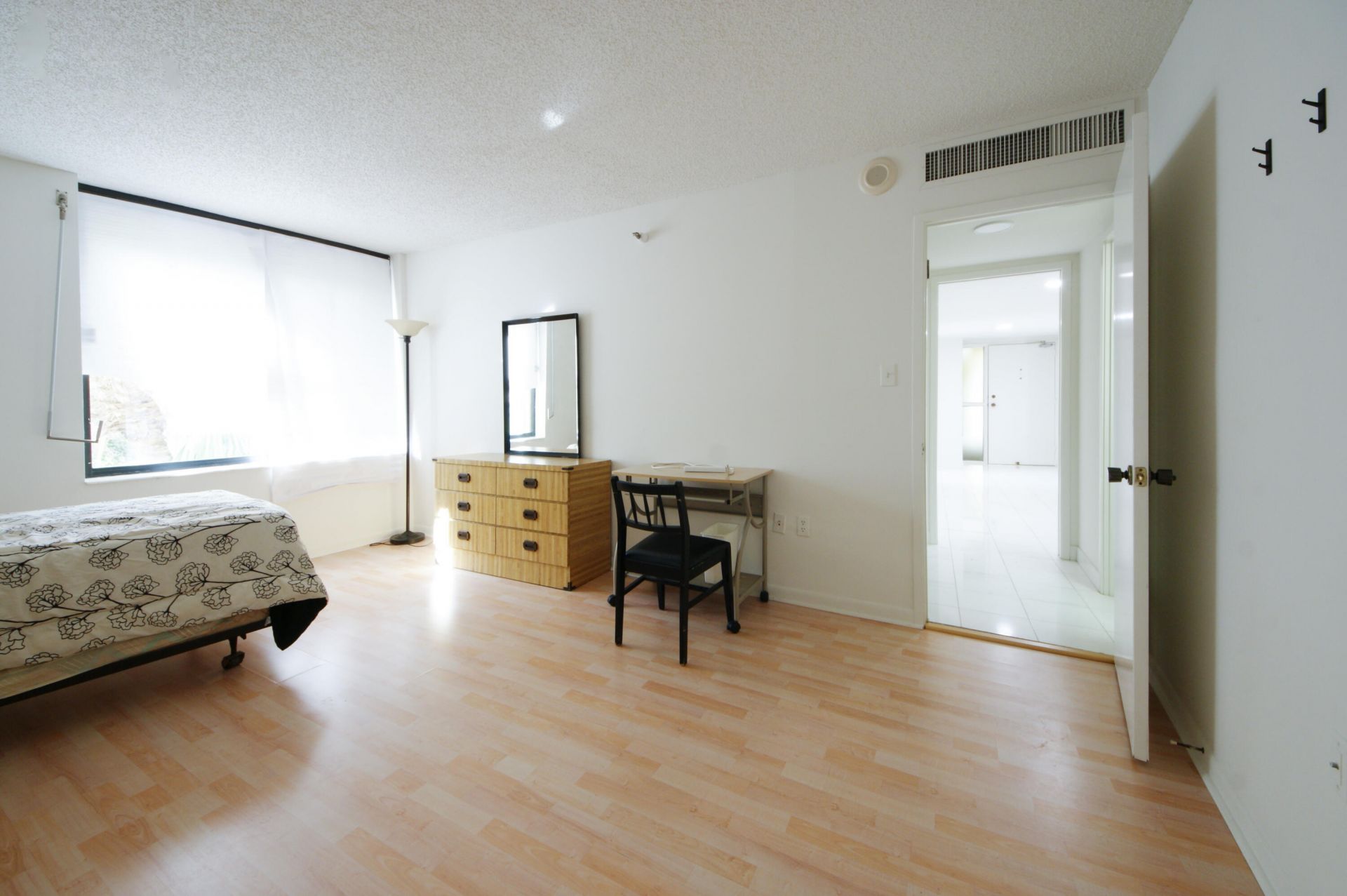 2450 Presidential Way, Unit 208, West Palm Beach, FL 33401 Photo