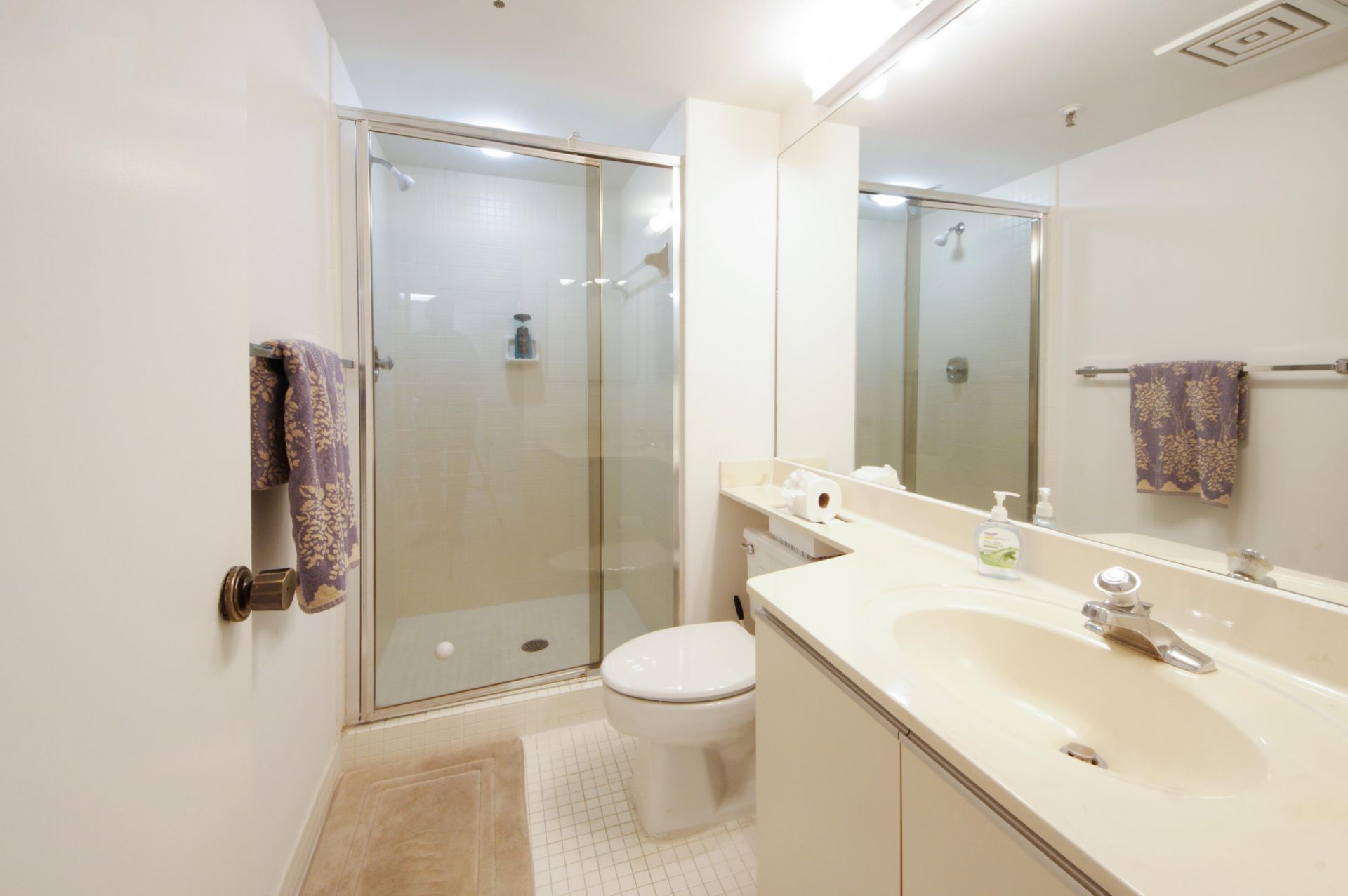 2450 Presidential Way, Unit 208, West Palm Beach, FL 33401 Photo