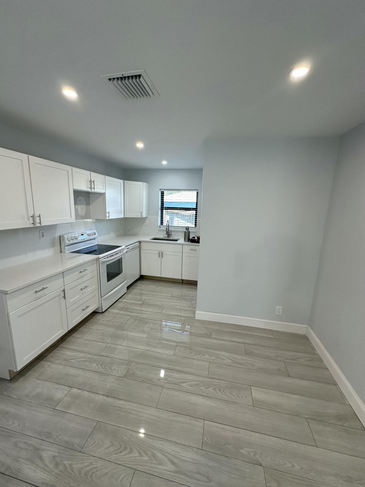 122 SW 12th Avenue, Delray Beach, FL 33444 Photo