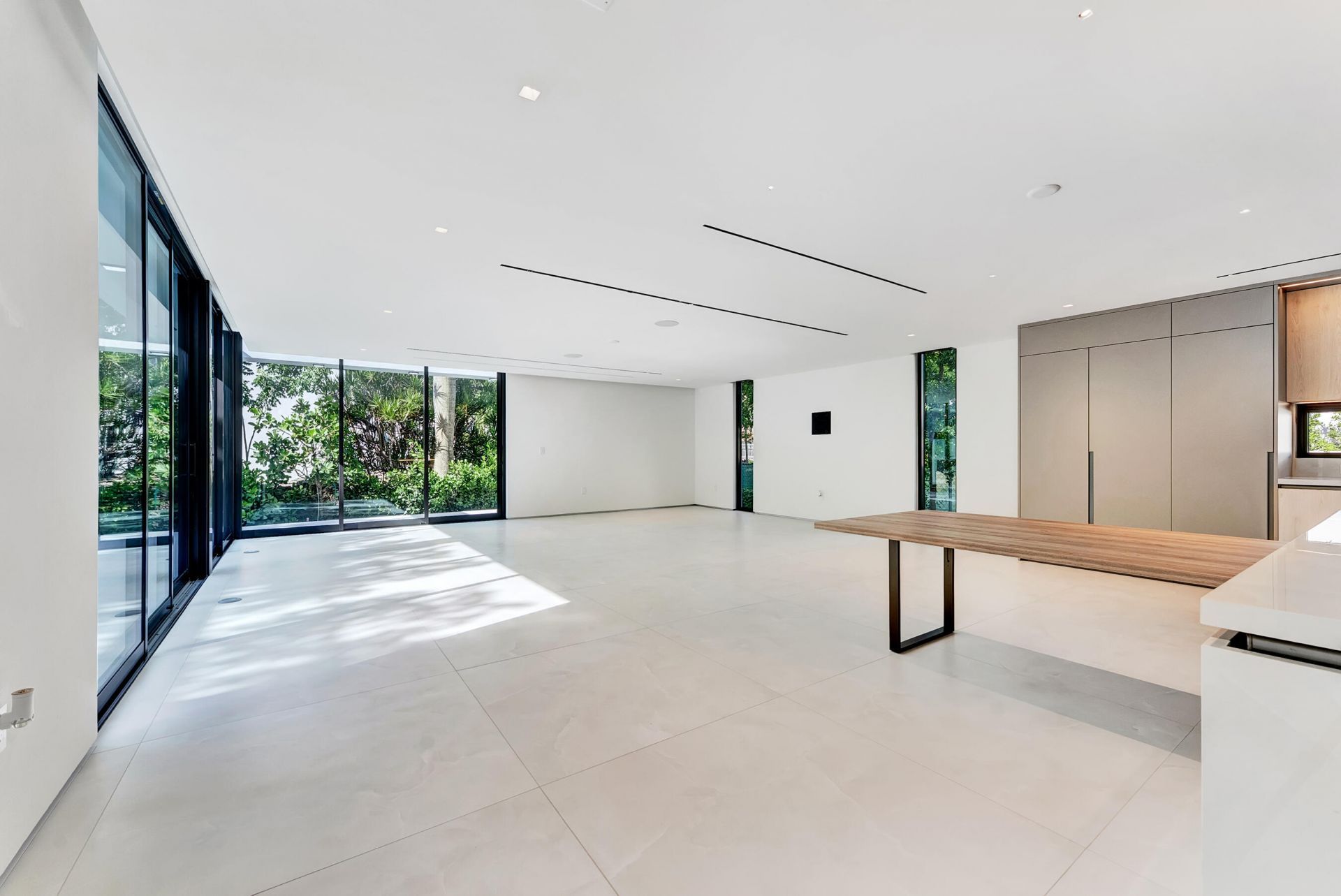 2130 S Miami Avenue, Miami, FL 33129 Photo