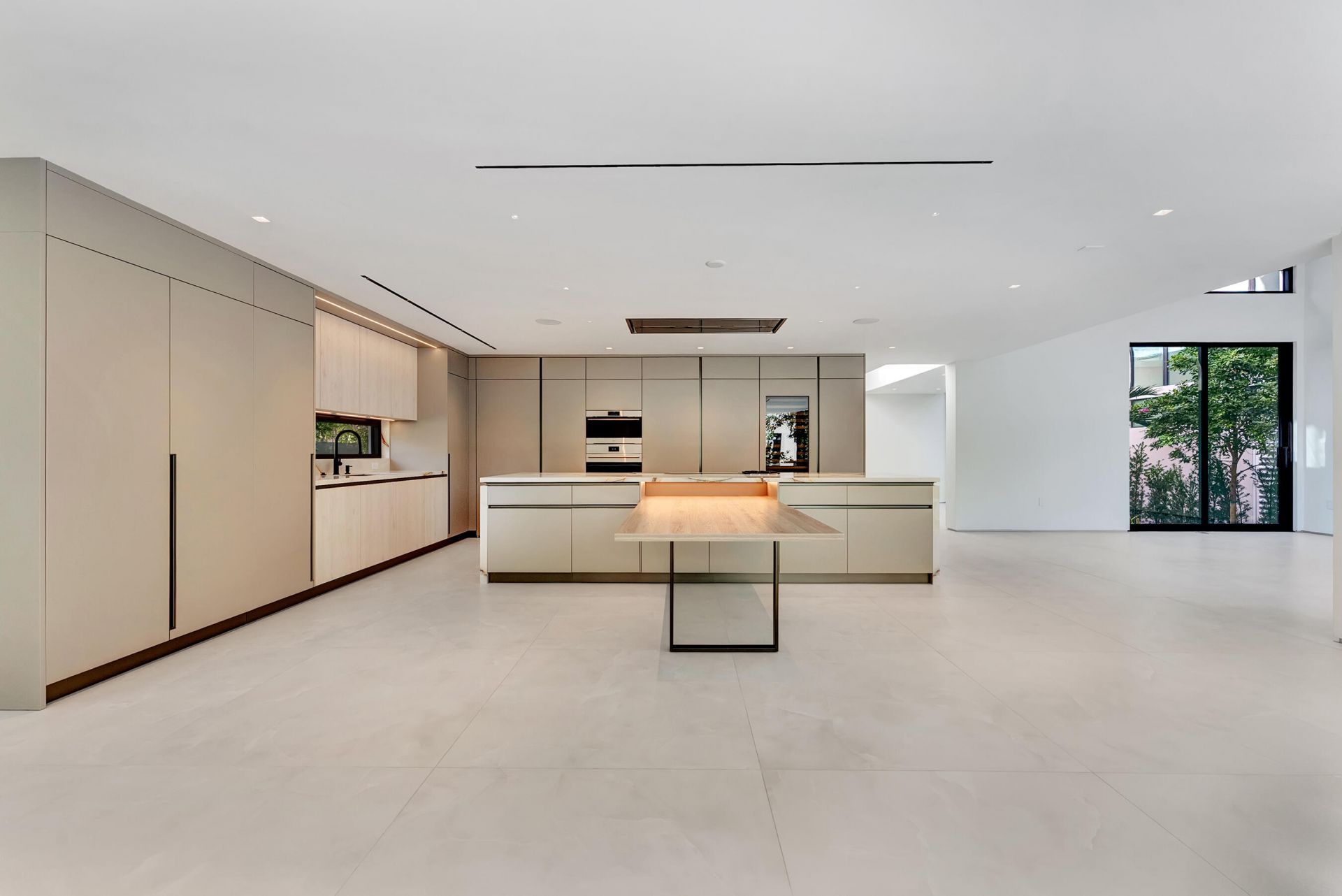 2130 S Miami Avenue, Miami, FL 33129 Photo