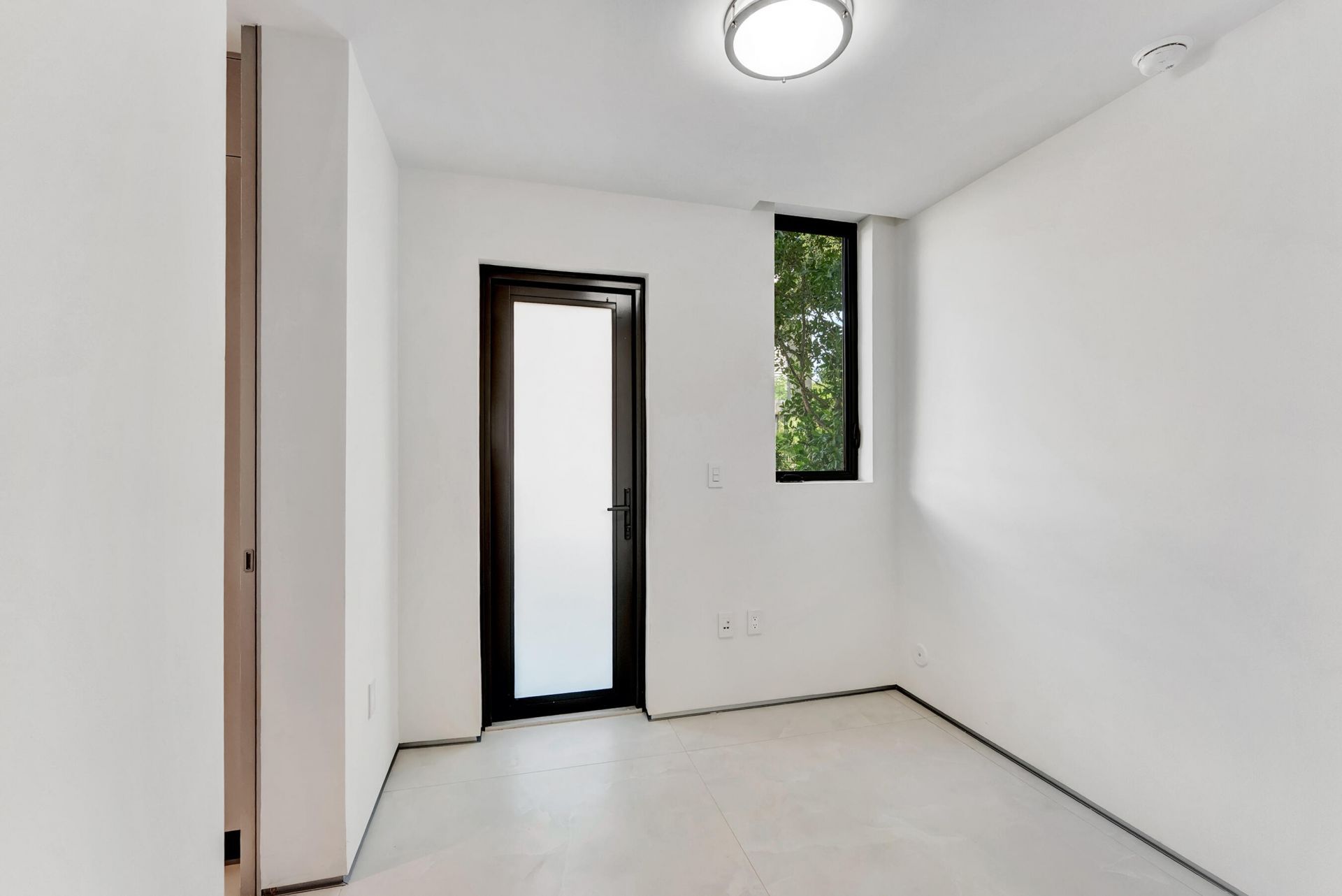 2130 S Miami Avenue, Miami, FL 33129 Photo