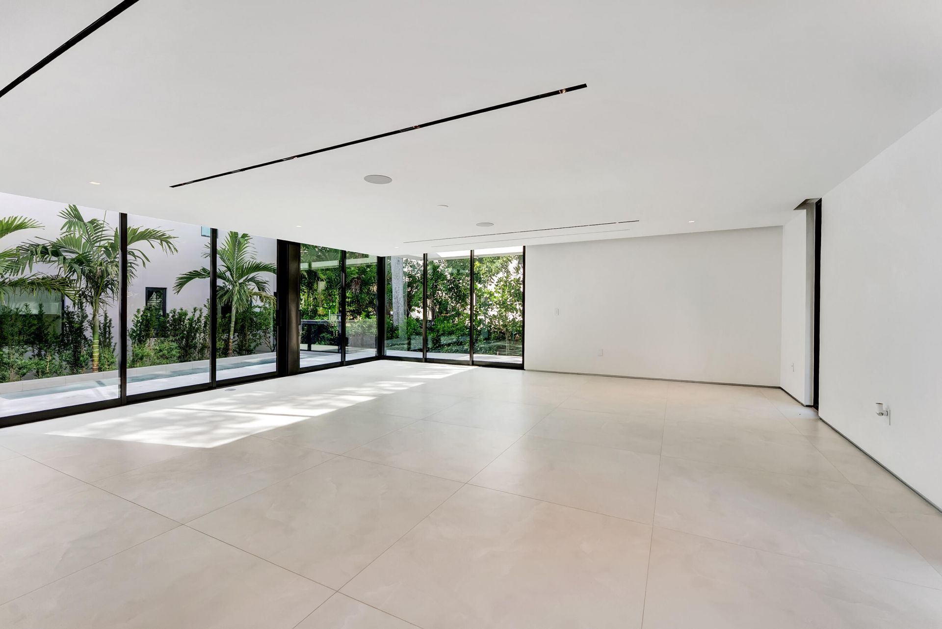 2130 S Miami Avenue, Miami, FL 33129 Photo