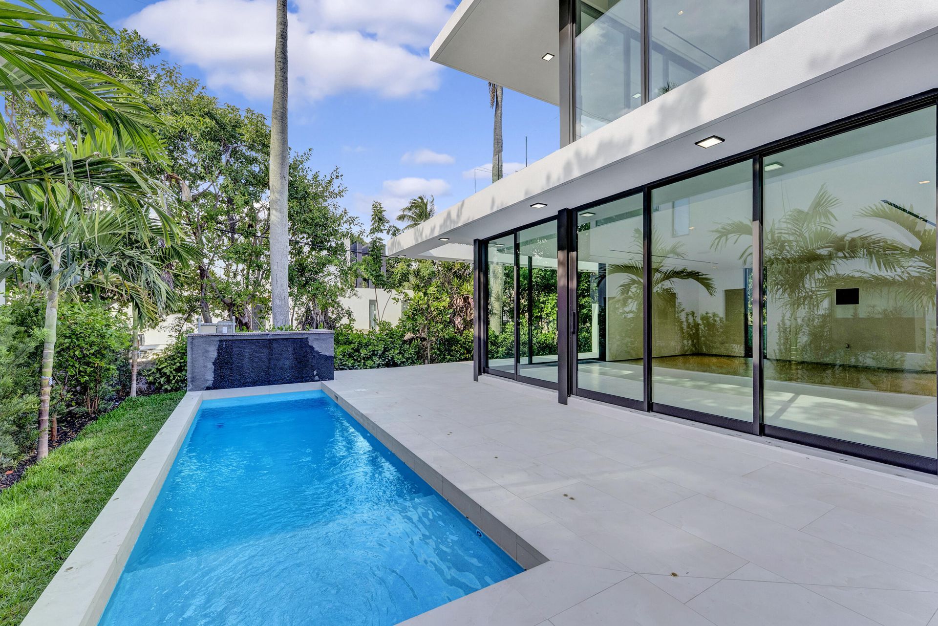 2130 S Miami Avenue, Miami, FL 33129 Photo