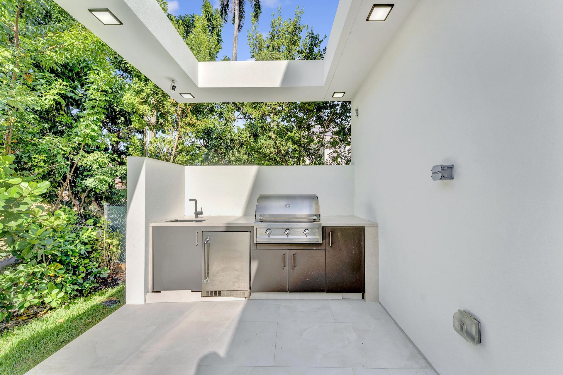 2130 S Miami Avenue, Miami, FL 33129 Photo