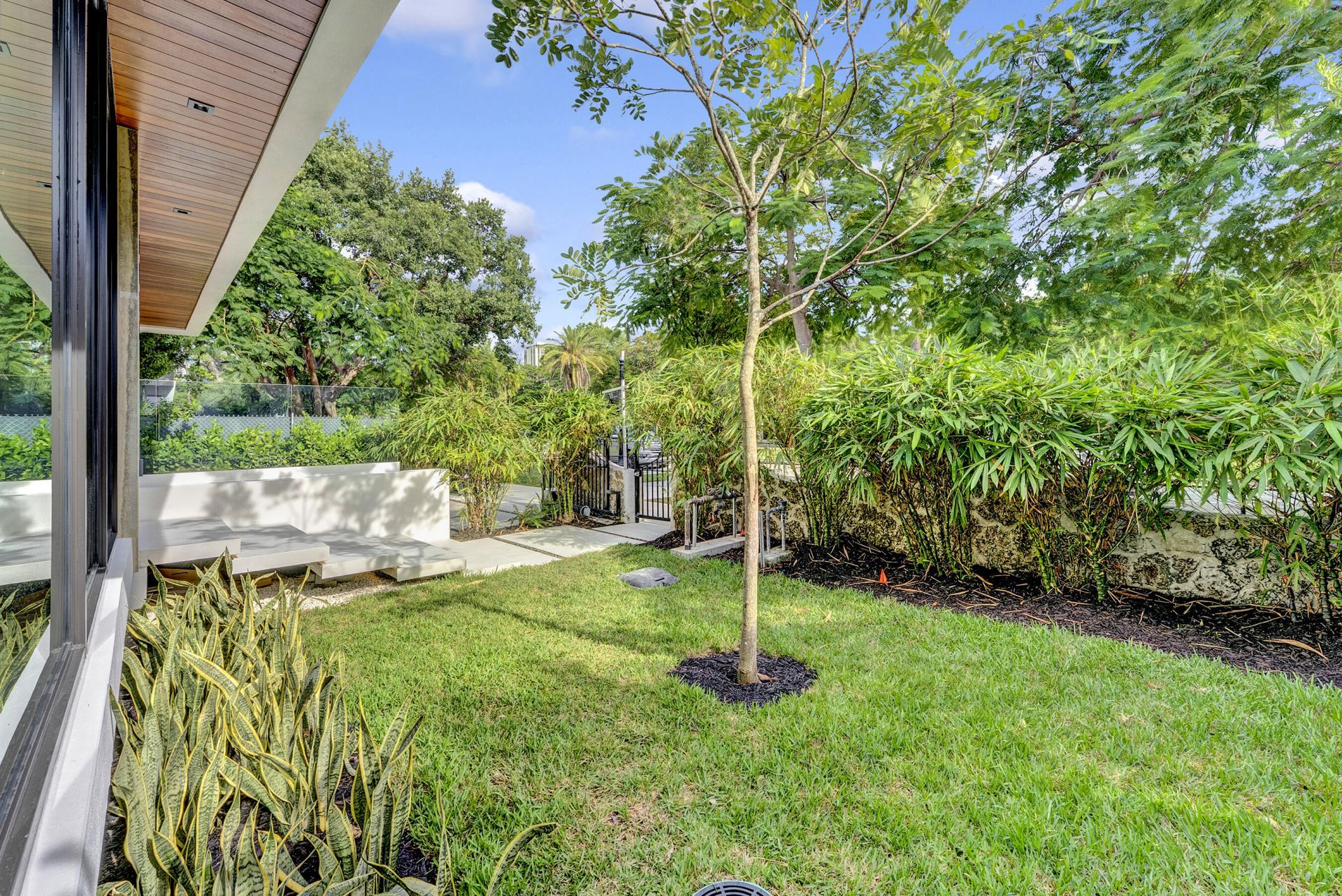 2130 S Miami Avenue, Miami, FL 33129 Photo