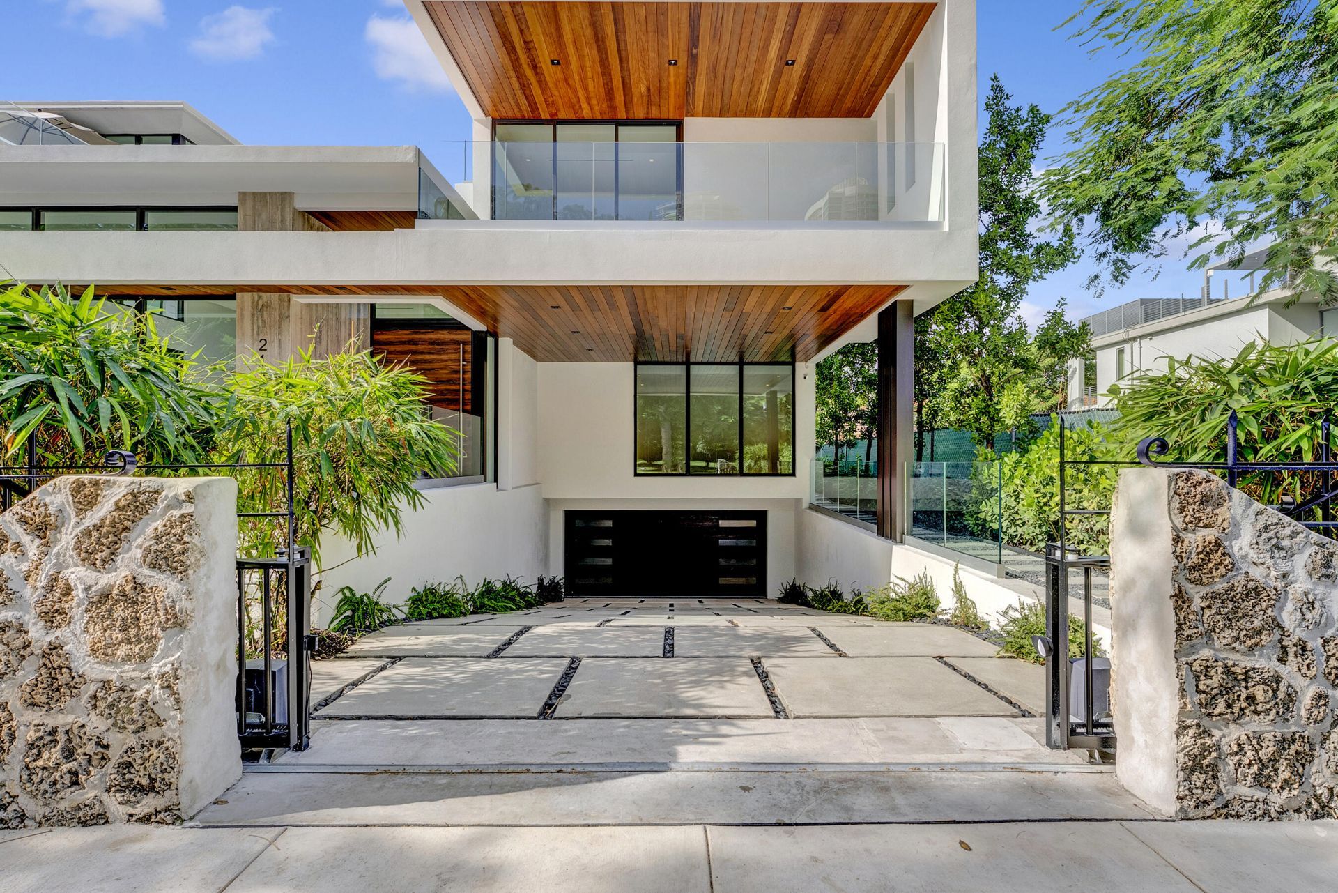 2130 S Miami Avenue, Miami, FL 33129 Photo