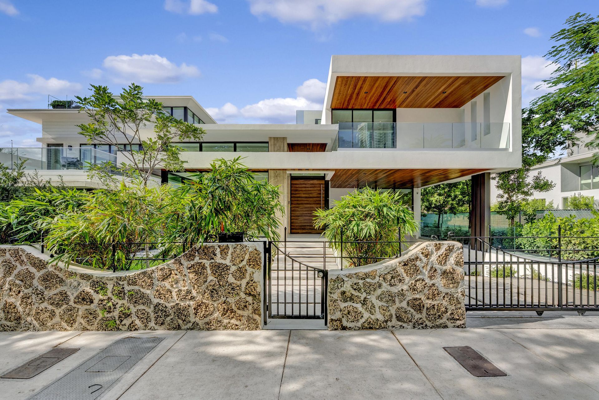 2130 S Miami Avenue, Miami, FL 33129 Photo