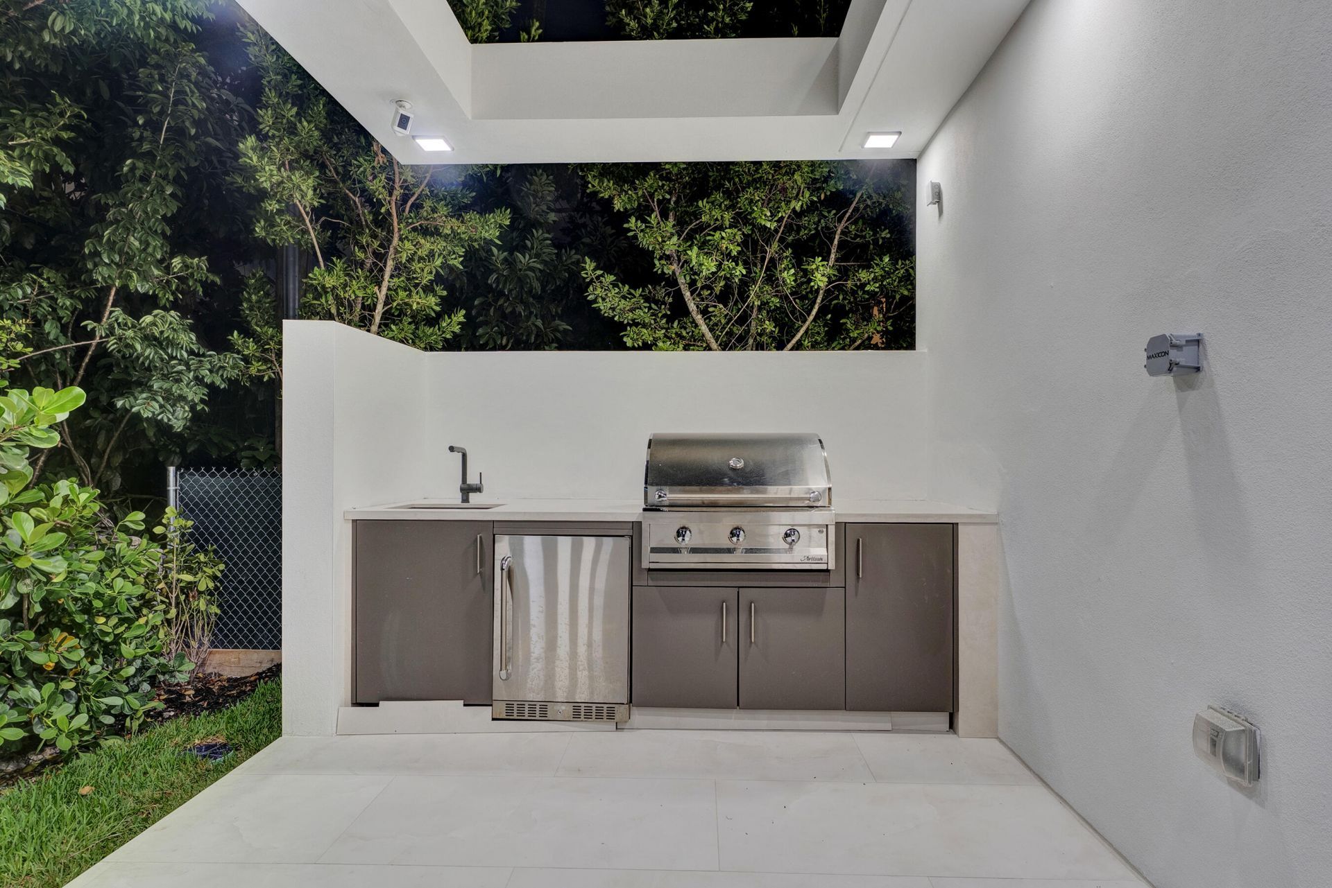 2130 S Miami Avenue, Miami, FL 33129 Photo