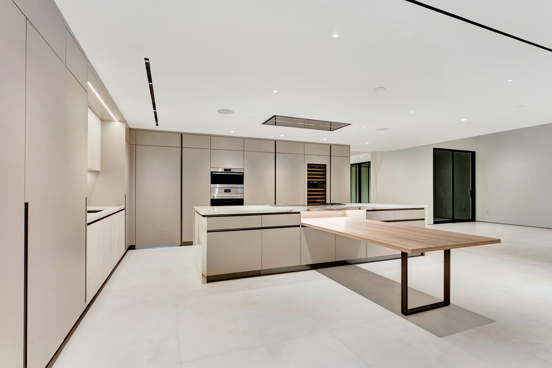 2130 S Miami Avenue, Miami, FL 33129 Photo