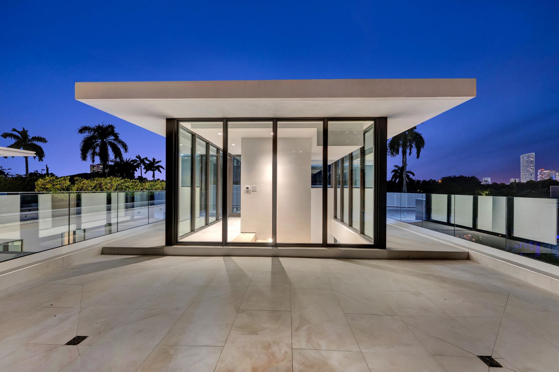 2130 S Miami Avenue, Miami, FL 33129 Photo