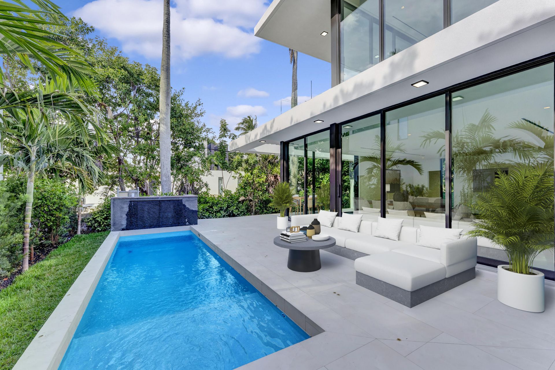 2130 S Miami Avenue, Miami, FL 33129 Photo