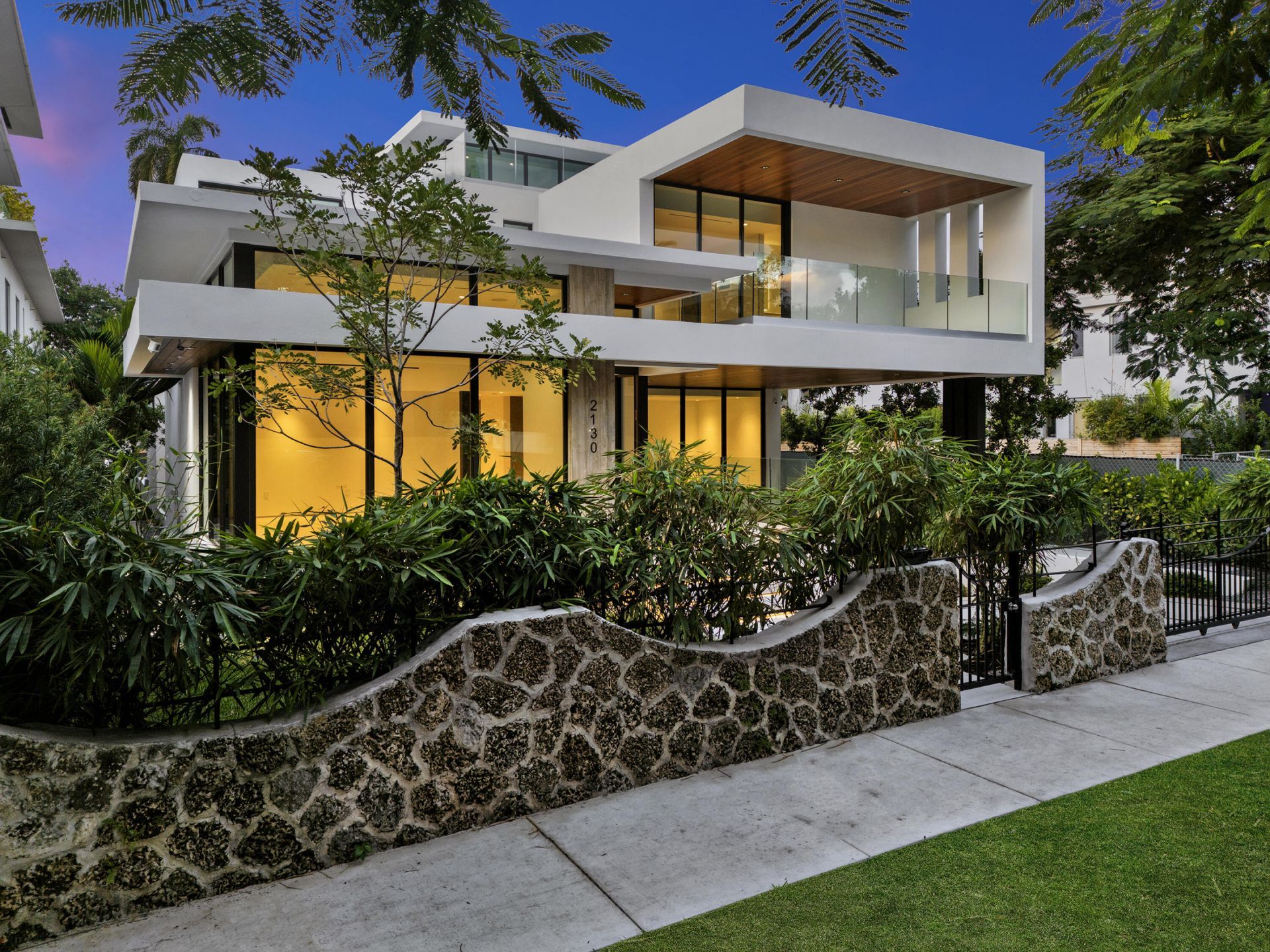 2130 S Miami Avenue, Miami, FL 33129 Photo