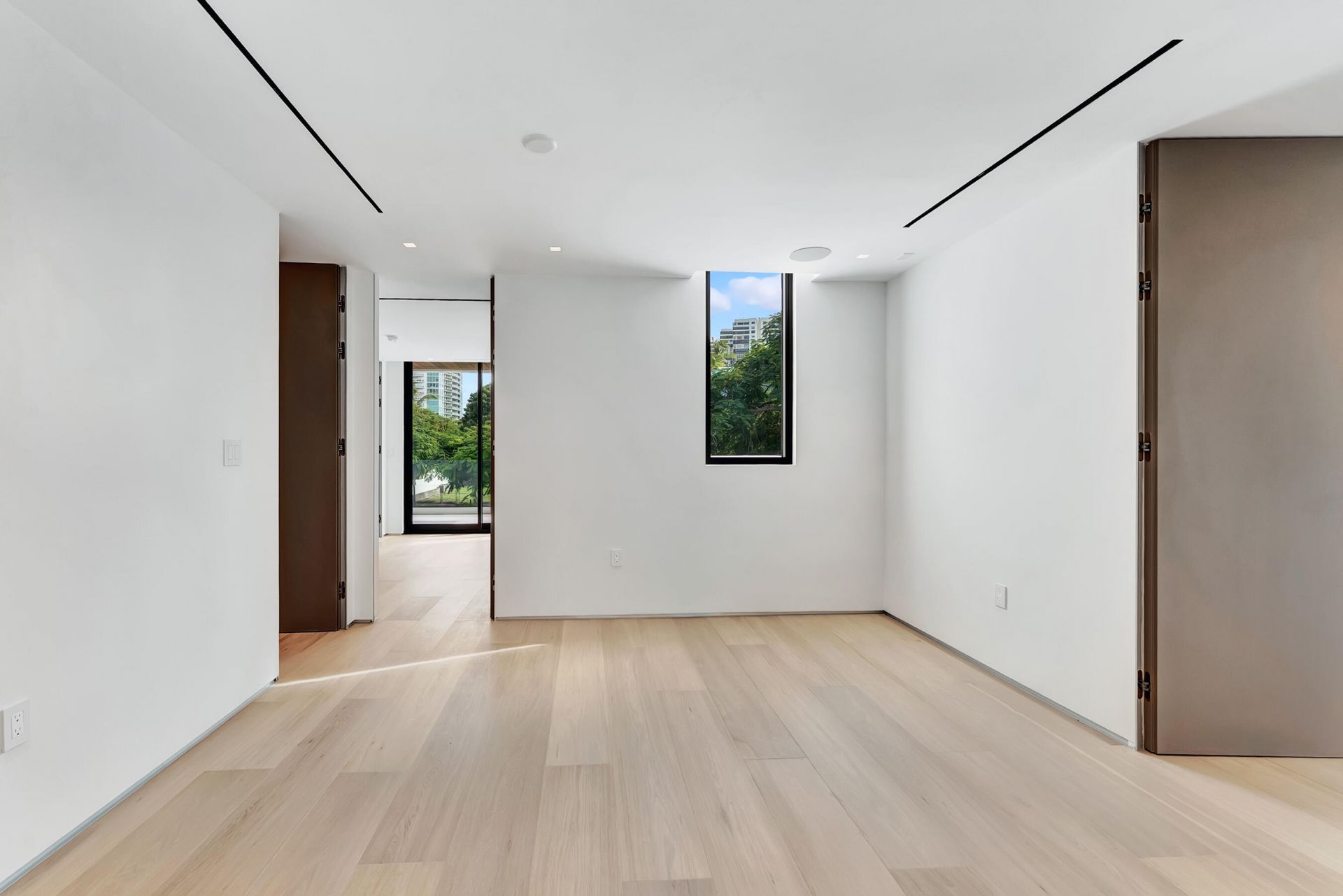 2130 S Miami Avenue, Miami, FL 33129 Photo