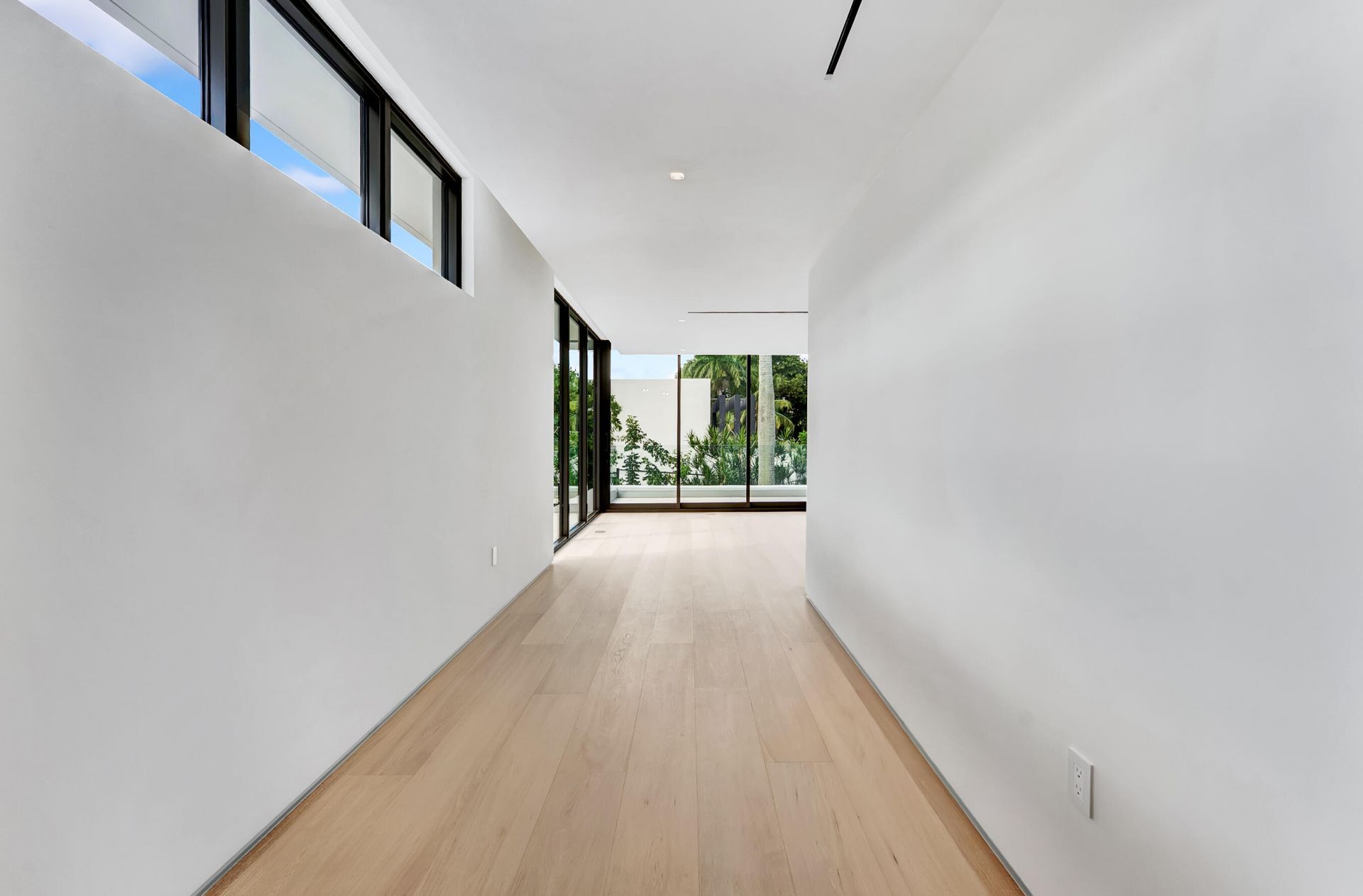 2130 S Miami Avenue, Miami, FL 33129 Photo