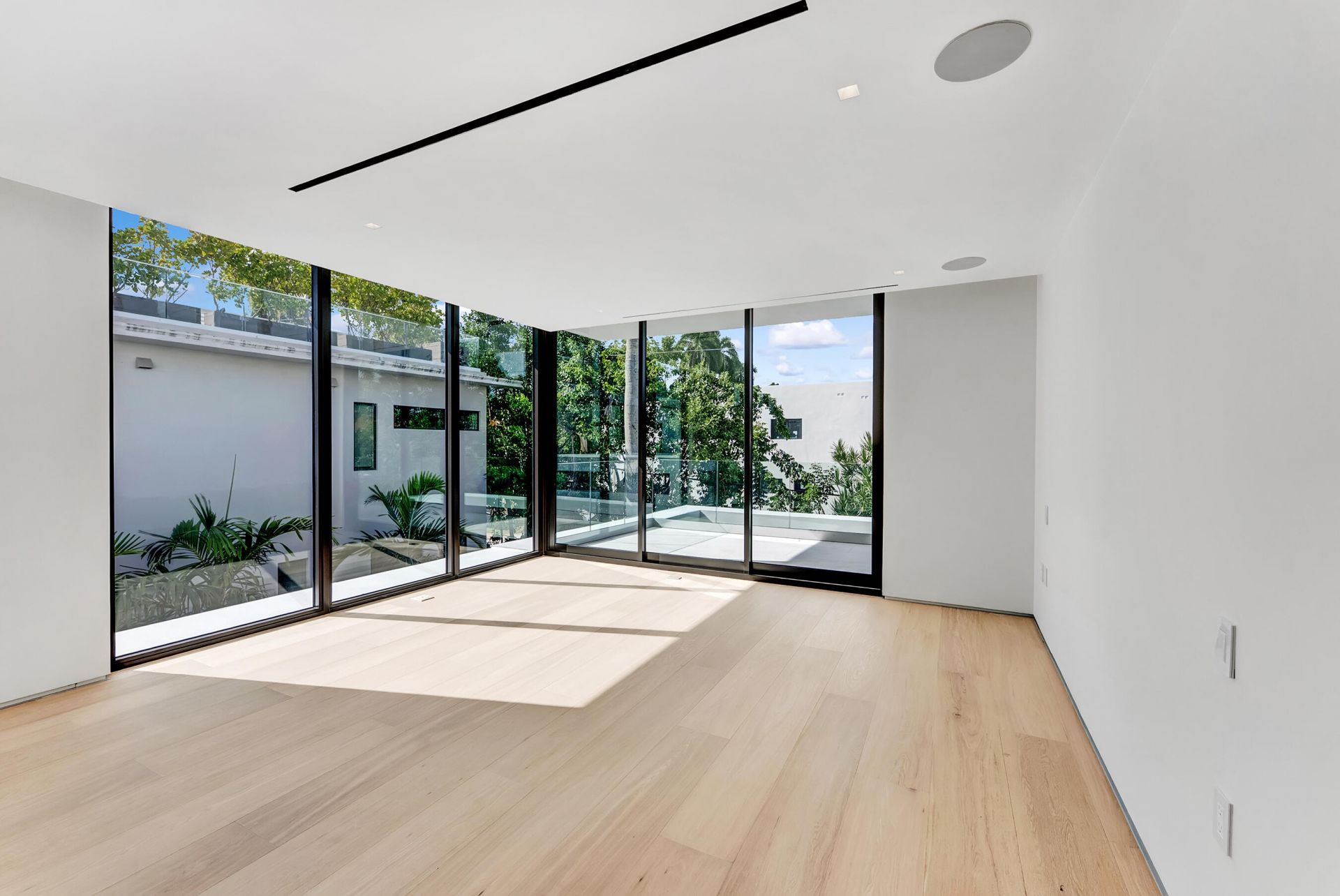 2130 S Miami Avenue, Miami, FL 33129 Photo