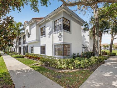 5415 Verona Drive, Unit F, Boynton Beach, FL 33437