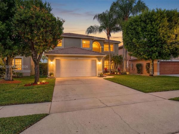 9535 Fox Trot Ln, Boca Raton, FL 33496