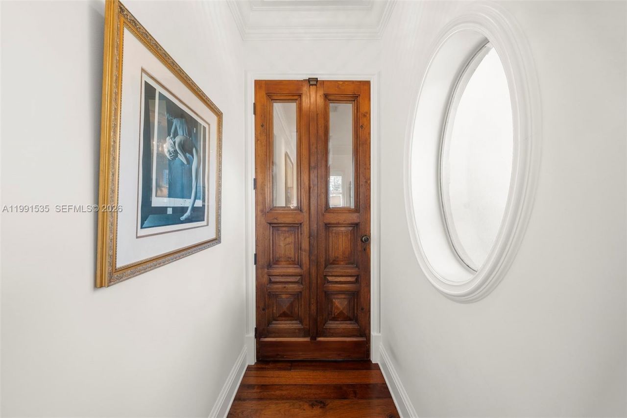 6900 Altamira St, Coral Gables, FL 33146 Photo