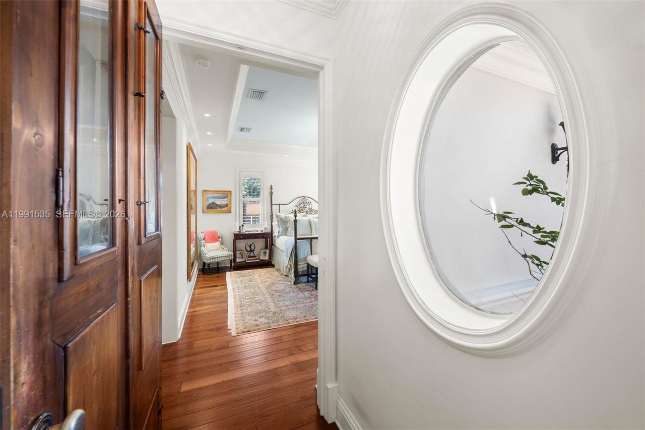 6900 Altamira St, Coral Gables, FL 33146 Photo