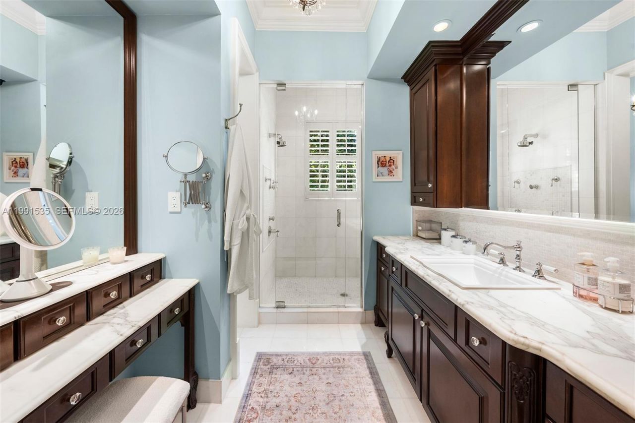 6900 Altamira St, Coral Gables, FL 33146 Photo