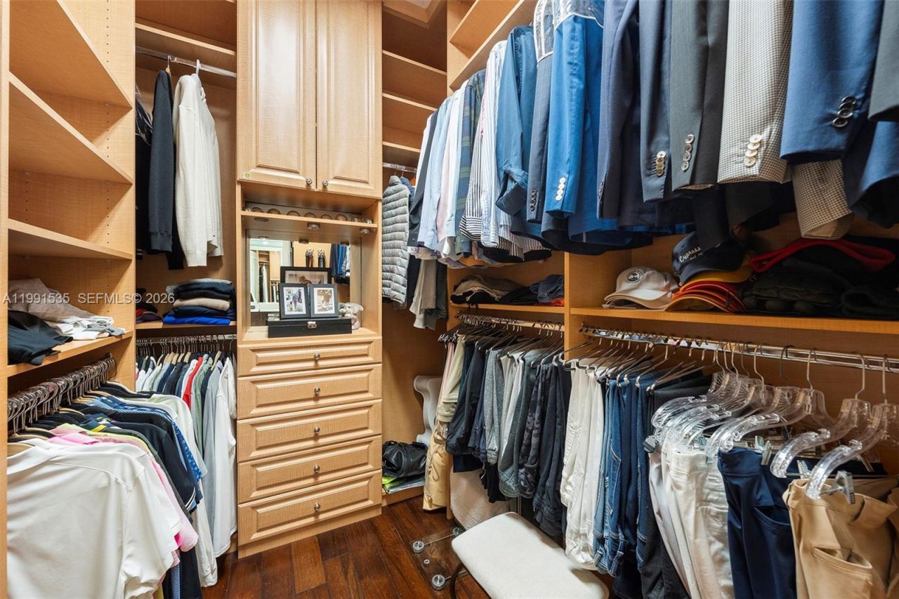 6900 Altamira St, Coral Gables, FL 33146 Photo