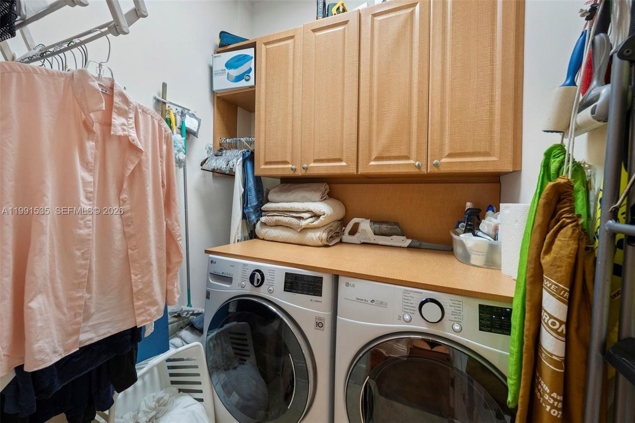 6900 Altamira St, Coral Gables, FL 33146 Photo