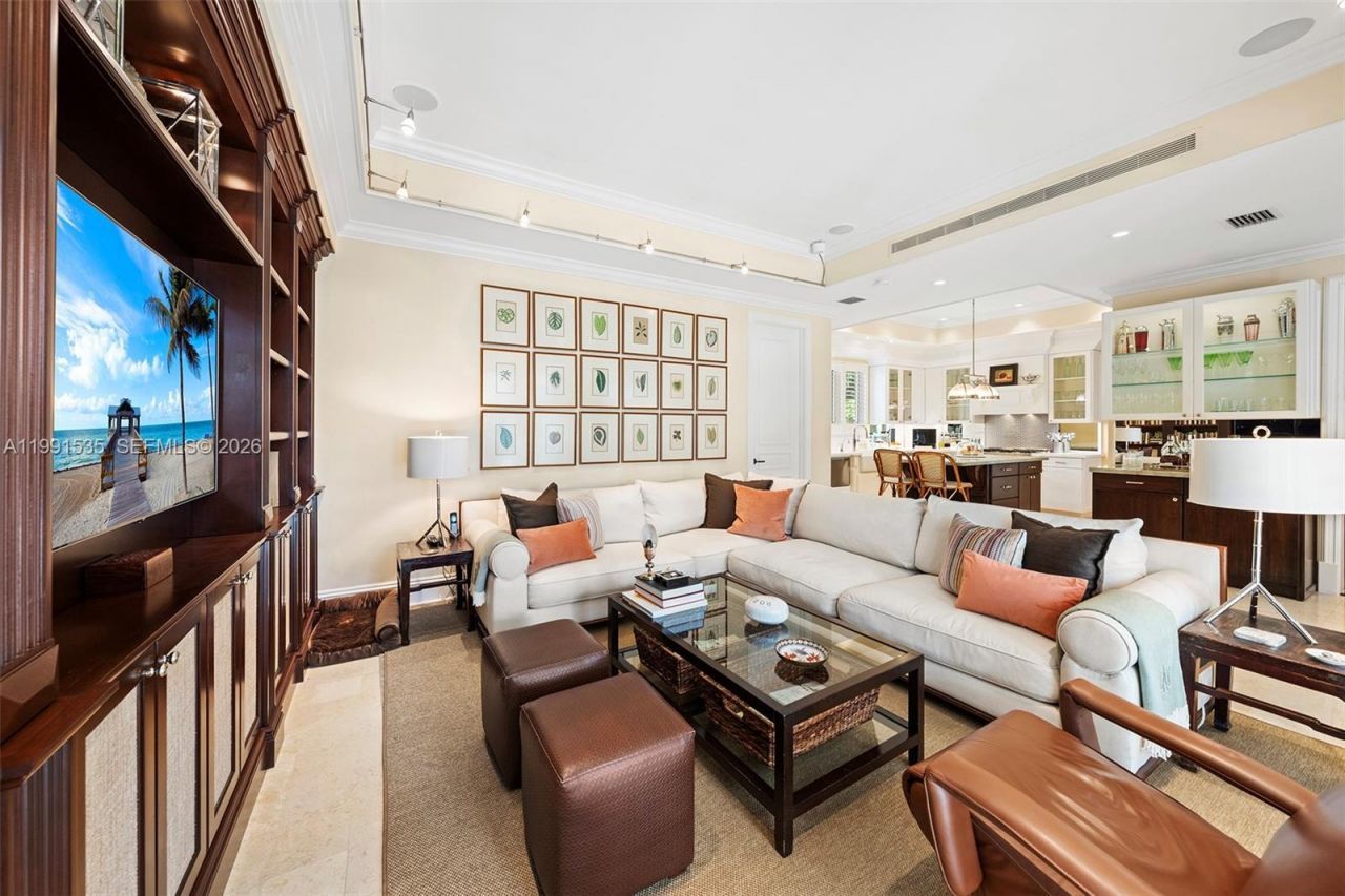 6900 Altamira St, Coral Gables, FL 33146 Photo