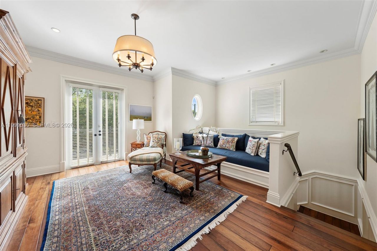 6900 Altamira St, Coral Gables, FL 33146 Photo