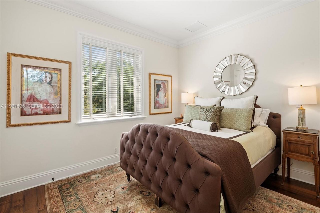 6900 Altamira St, Coral Gables, FL 33146 Photo