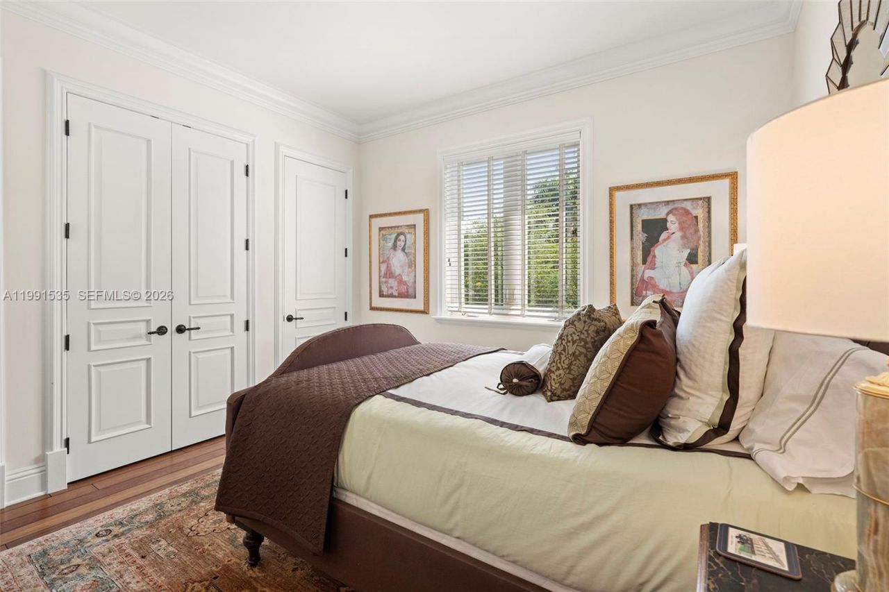 6900 Altamira St, Coral Gables, FL 33146 Photo