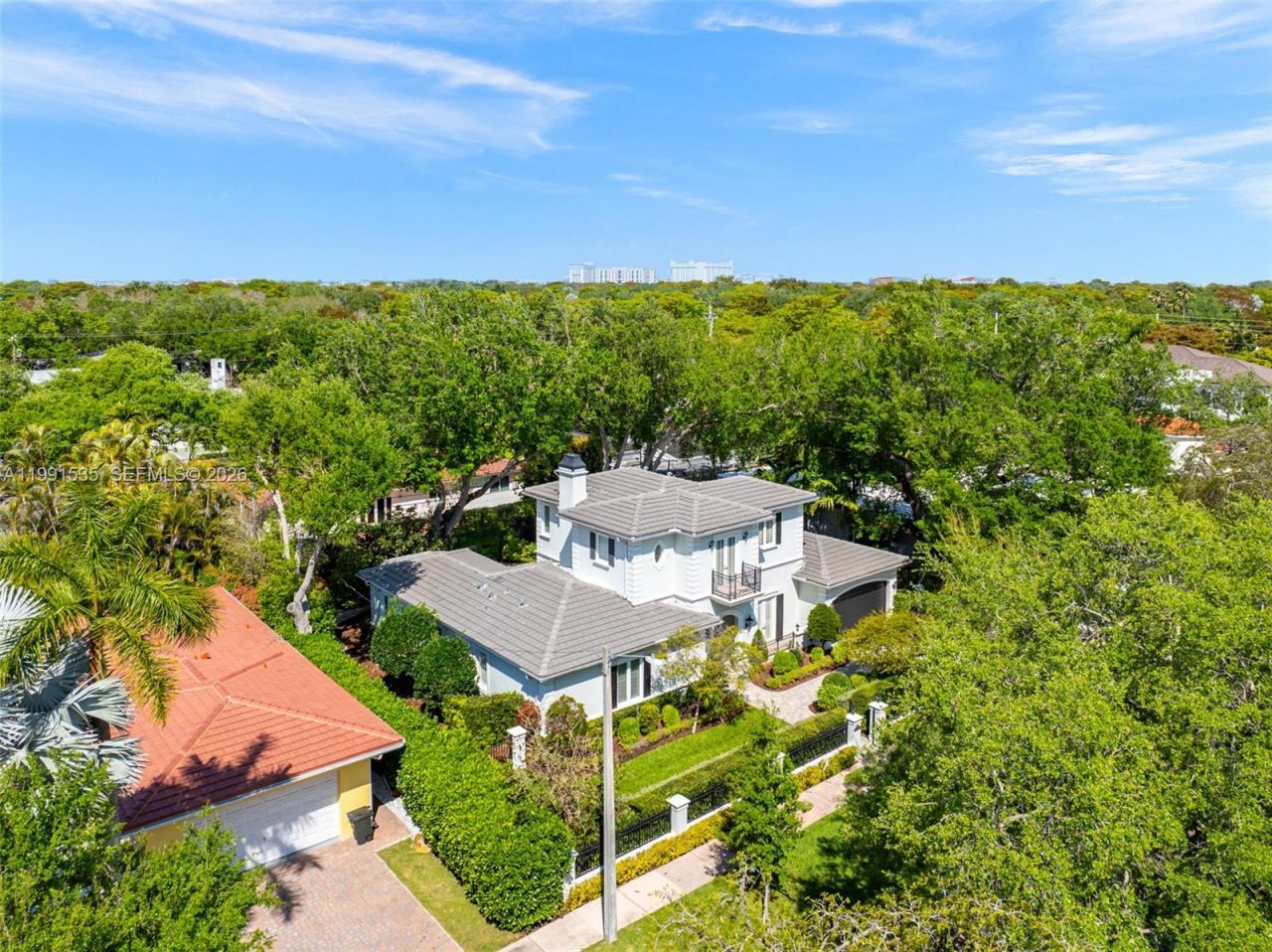 6900 Altamira St, Coral Gables, FL 33146 Photo